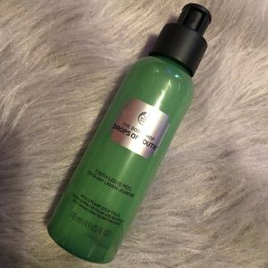 The Body Shop youth liquid peel